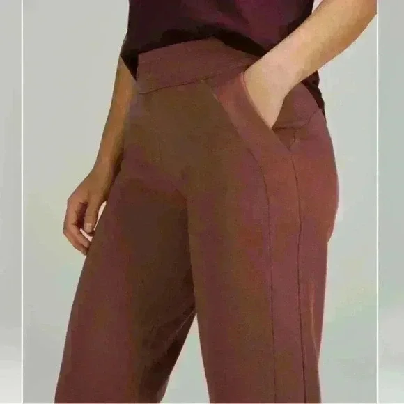 Lululemon Scuba High-Rise  Jogger - Picture 3 of 6